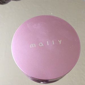 Mally Poreless Perfection fair color